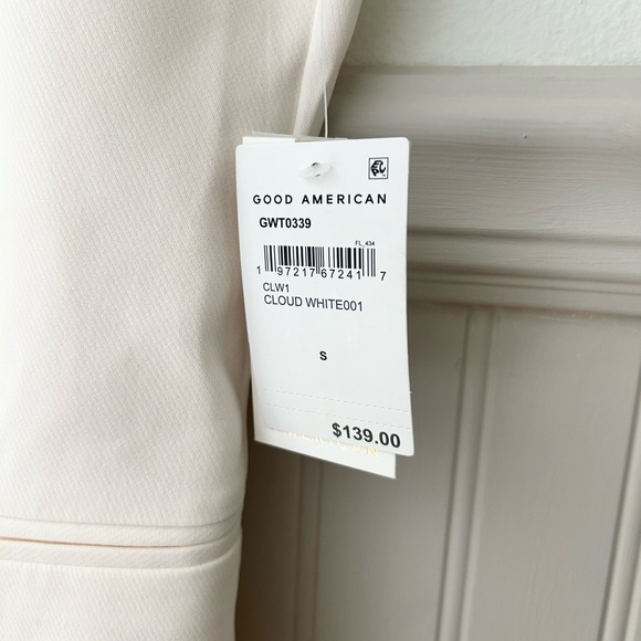 ⭐️ NEW Good American Luxe Small Cream Sleeveless Round Neck Longline Vest - Picture 4 of 6